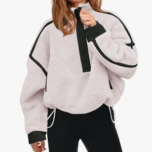 Amazon : White and Black Fleece!